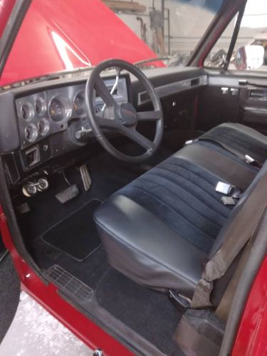 Chevrolet-Truck-1982-Red-Black-4