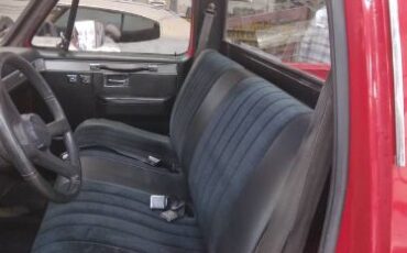 Chevrolet-Truck-1982-Red-Black-6