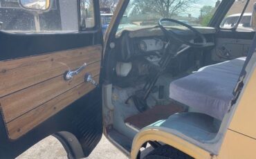 Chevrolet-Van-1968-Yellow-Brown-15
