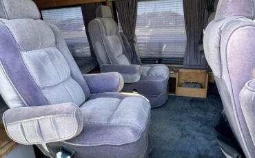 Chevrolet-Van-1988-White-Blue-5