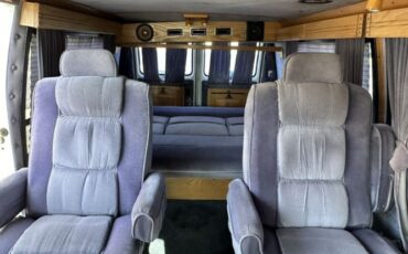 Chevrolet-Van-1988-White-Blue-6