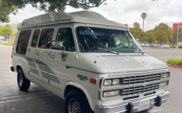 Chevrolet-Van-1993-white