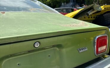 Chevrolet-Vega-1975-Coupe-2