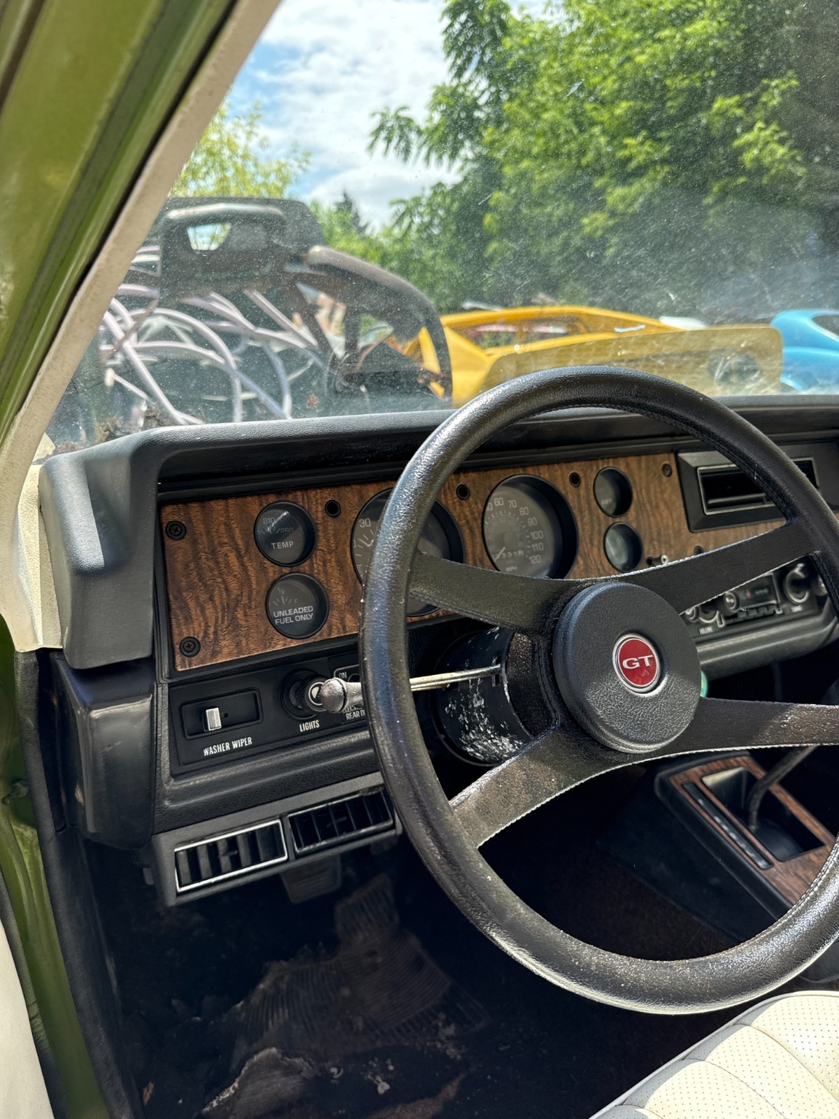 Chevrolet-Vega-1975-Coupe-4