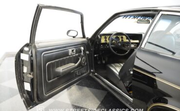 Chevrolet-Vega-1976-Black-Black-12
