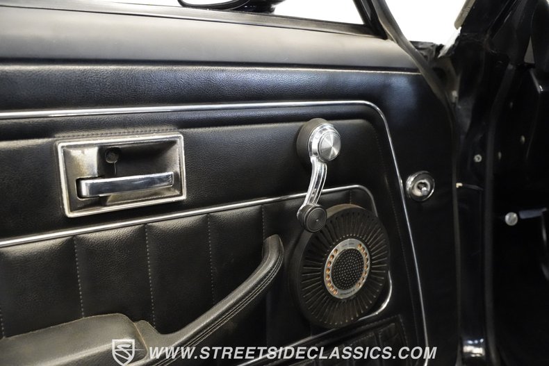 Chevrolet-Vega-1976-Black-Black-16