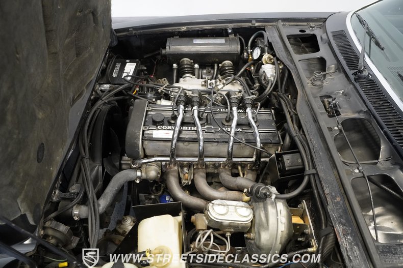 Chevrolet-Vega-1976-Black-Black-2