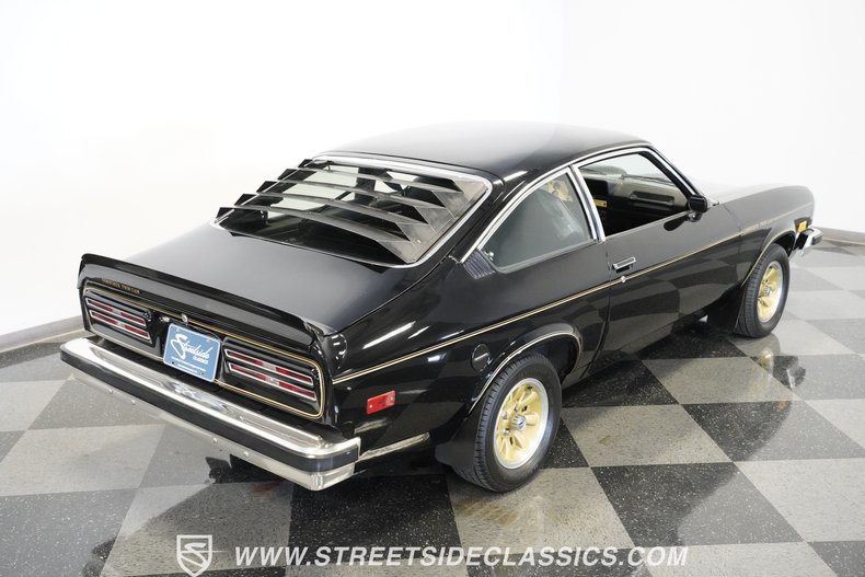 Chevrolet-Vega-1976-Black-Black-20