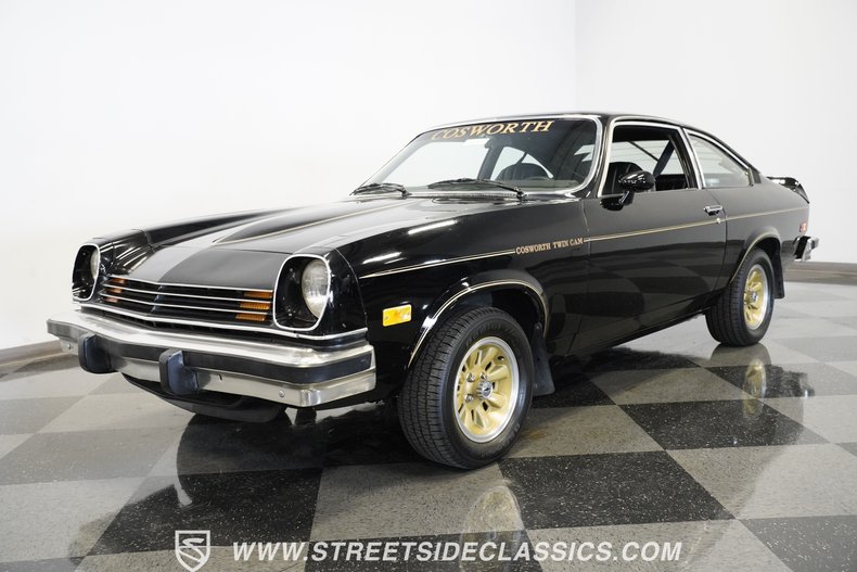 Chevrolet-Vega-1976-Black-Black-24