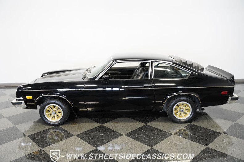 Chevrolet-Vega-1976-Black-Black-25