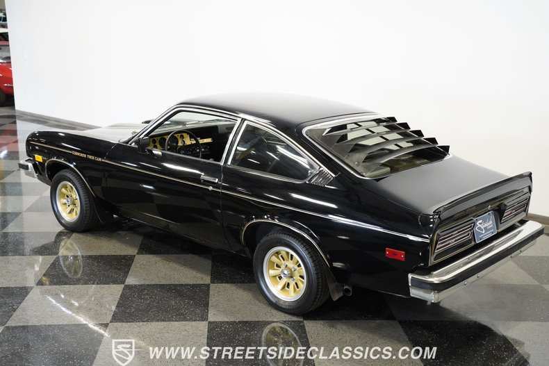 Chevrolet-Vega-1976-Black-Black-26