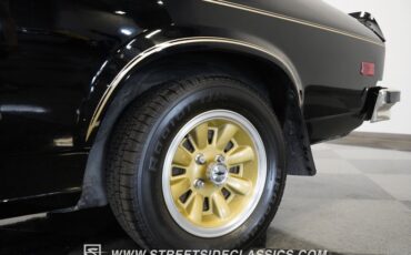 Chevrolet-Vega-1976-Black-Black-28
