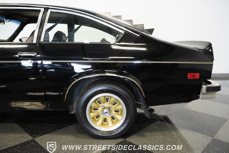 Chevrolet-Vega-1976-Black-Black-29