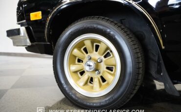 Chevrolet-Vega-1976-Black-Black-32