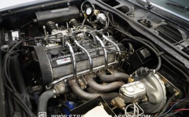 Chevrolet-Vega-1976-Black-Black-35