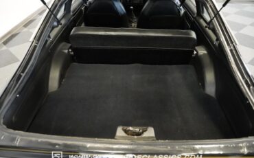 Chevrolet-Vega-1976-Black-Black-43