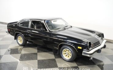 Chevrolet-Vega-1976-Black-Black-46