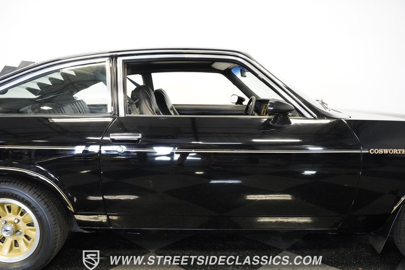 Chevrolet-Vega-1976-Black-Black-9