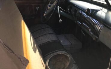 Chevrolet-Wagon-1952-5