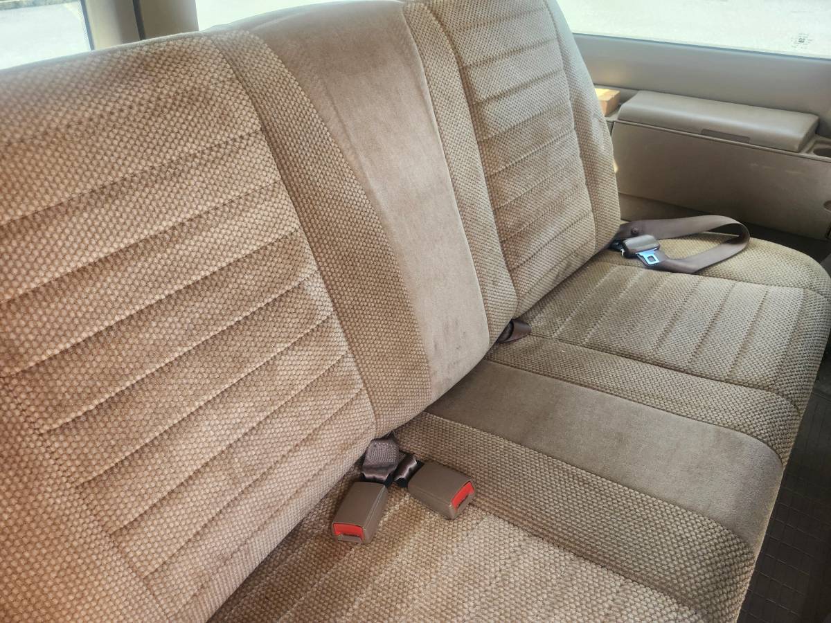 Chevrolet-astro-van-1995-brown-4