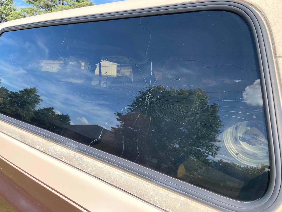 Chevrolet-blazer-12-ton-nominal-1988-brown-12