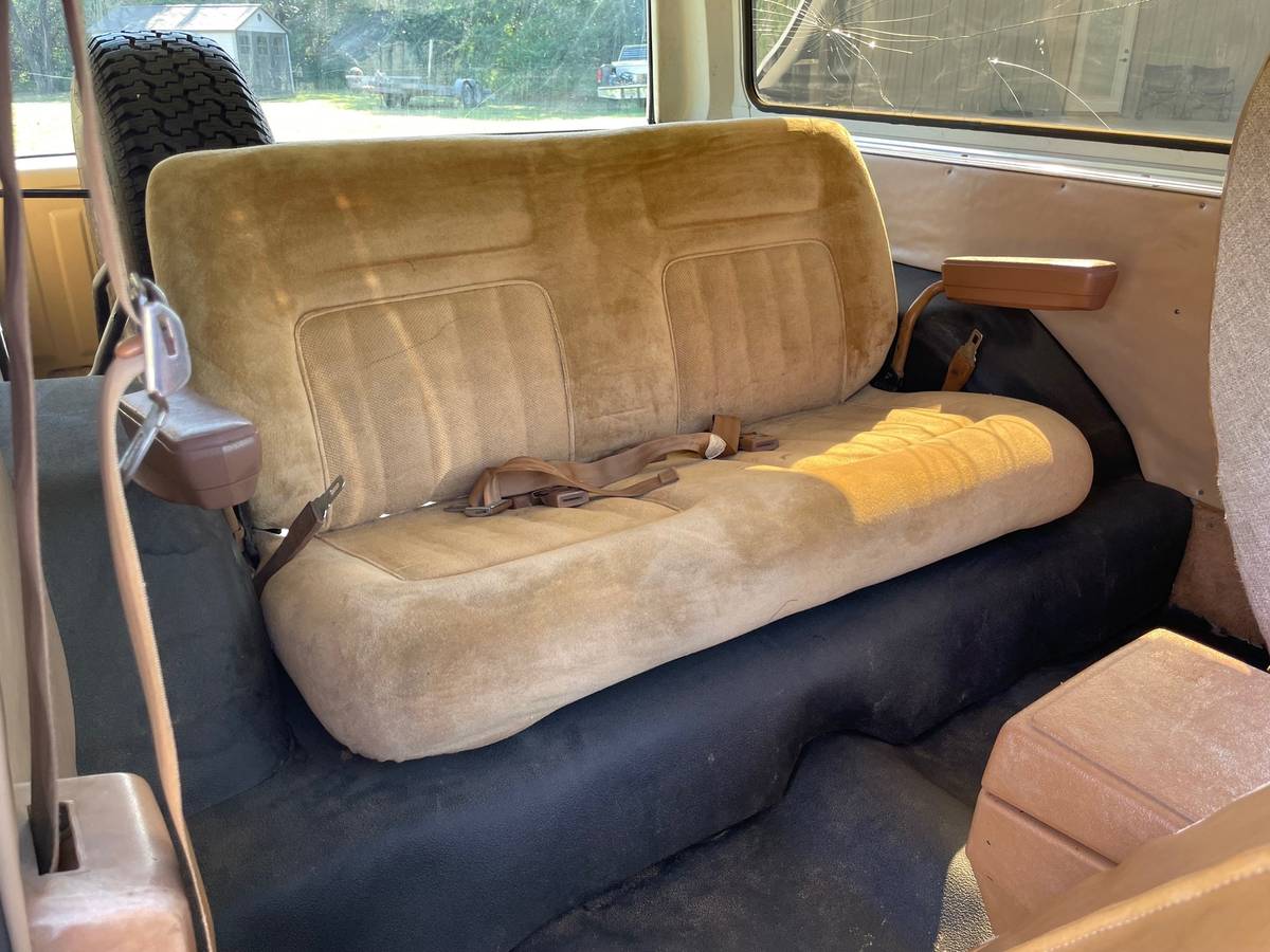 Chevrolet-blazer-12-ton-nominal-1988-brown-14