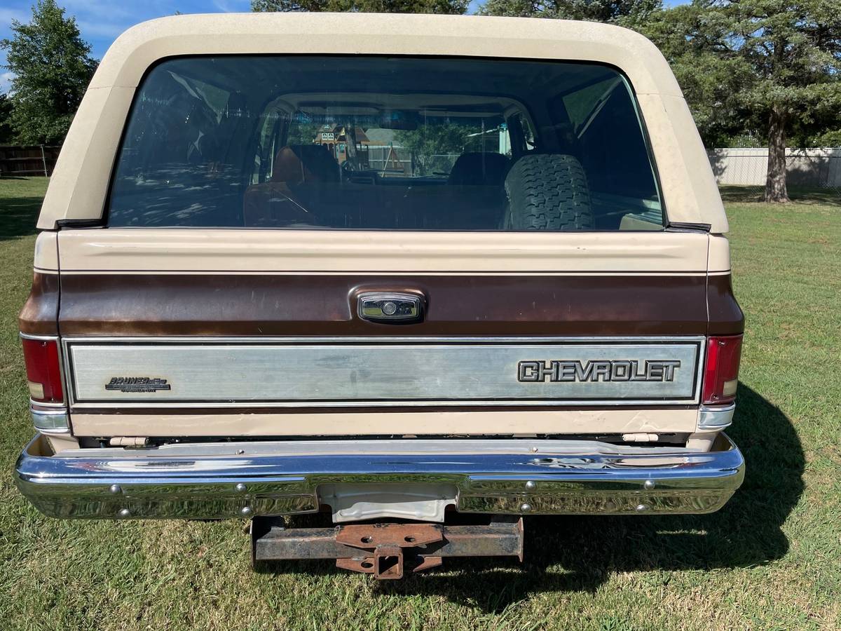 Chevrolet-blazer-12-ton-nominal-1988-brown-2