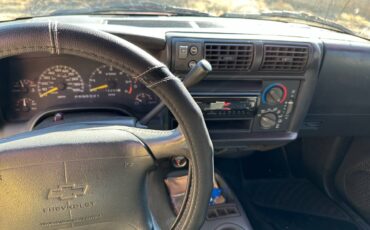 Chevrolet-blazer-s10-1995-red-2