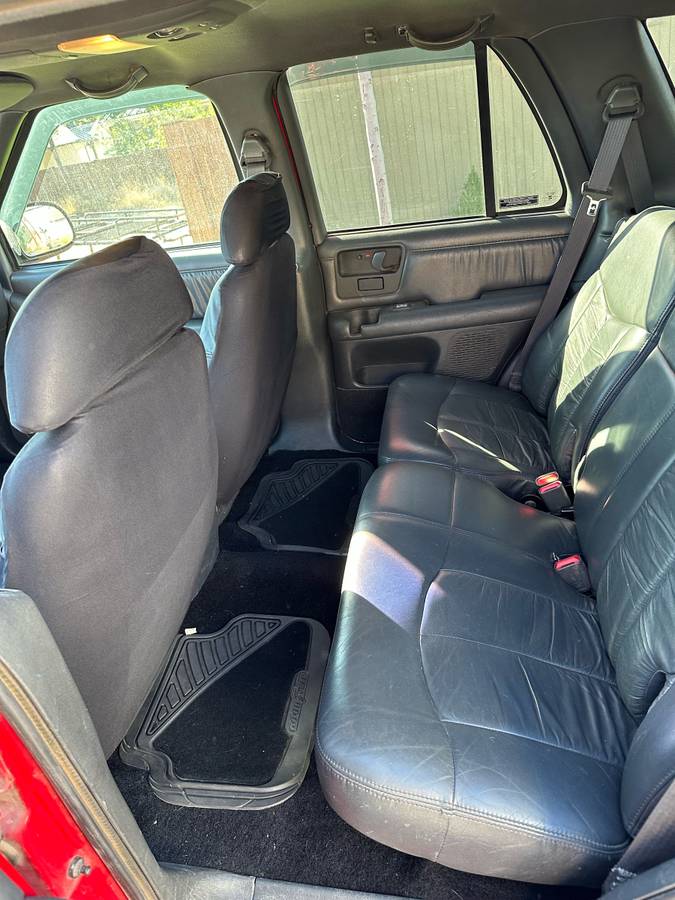 Chevrolet-blazer-s10-1995-red-3