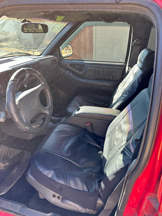 Chevrolet-blazer-s10-1995-red-4