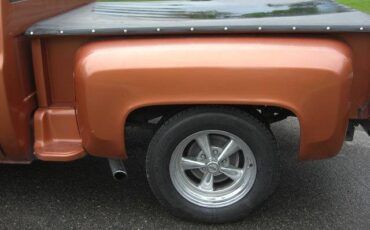 Chevrolet-c-10-1981-custom-1