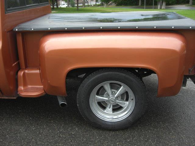 Chevrolet-c-10-1981-custom-1