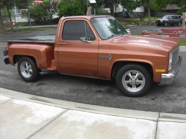 Chevrolet-c-10-1981-custom-3