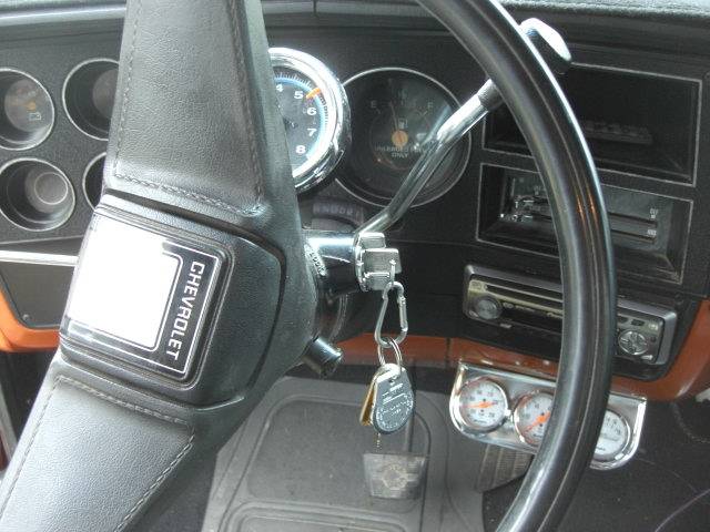 Chevrolet-c-10-1981-custom-7