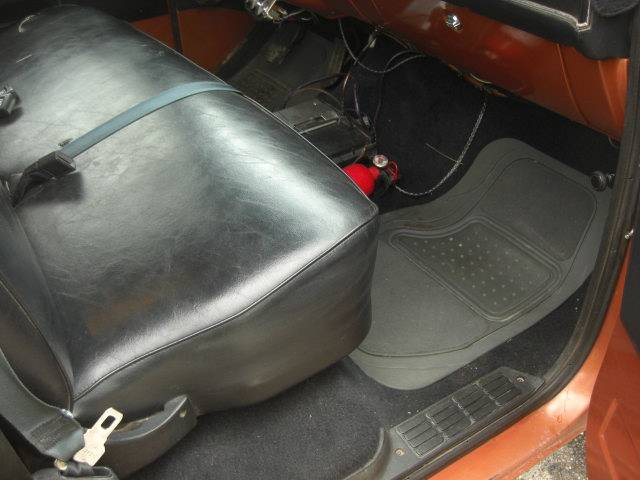 Chevrolet-c-10-1981-custom-8