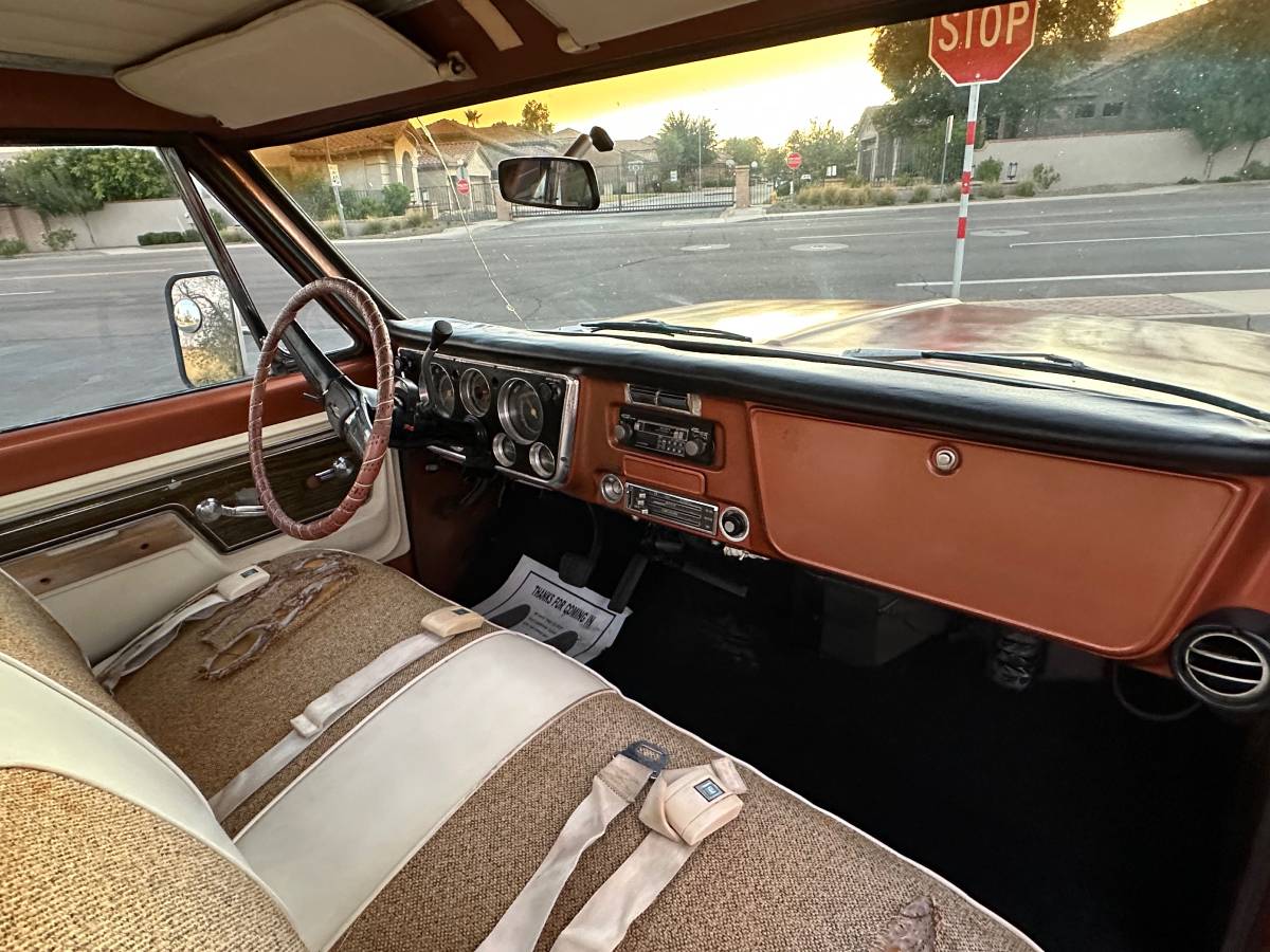 Chevrolet-c10-cheyenne-super-1972-16