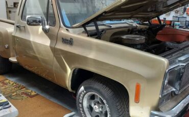 Chevrolet-c10-pickup-1975-custom-1