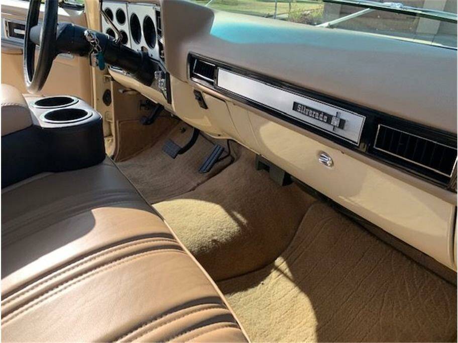 Chevrolet-c10-pickup-1978-23