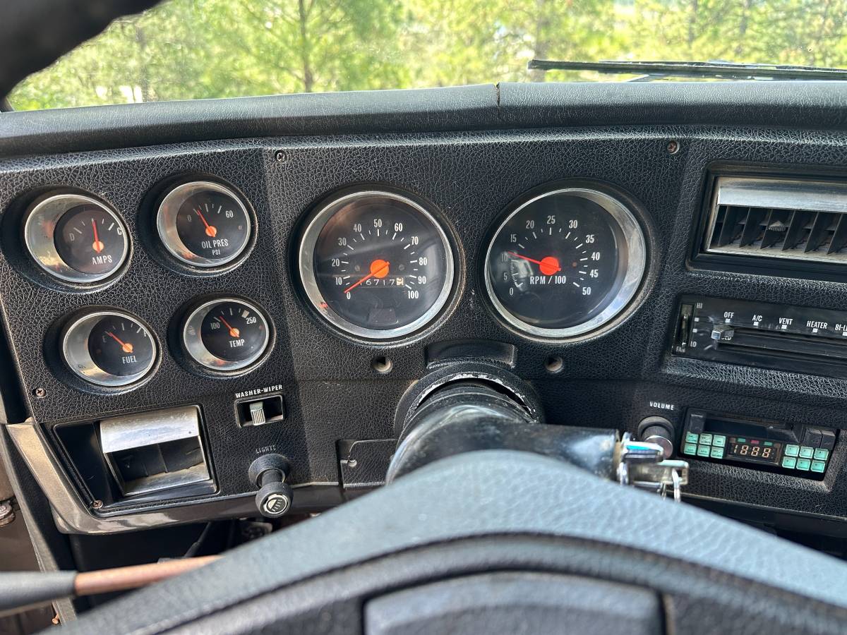 Chevrolet-c30-1973-15