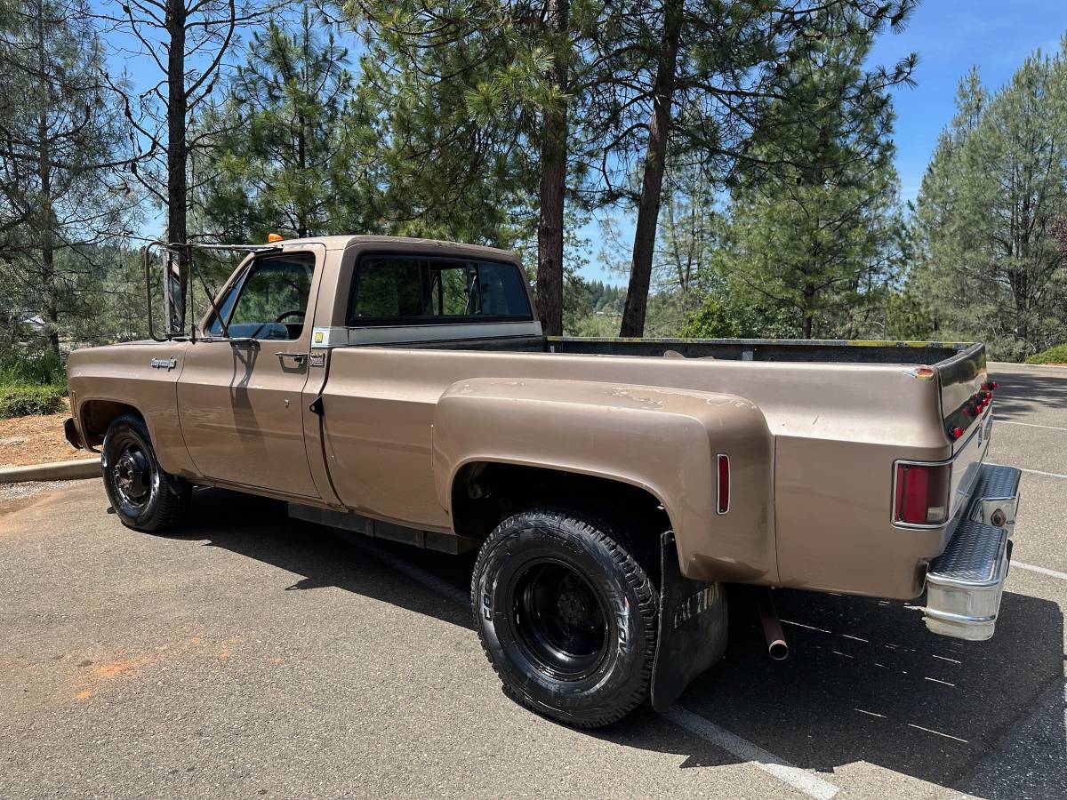 Chevrolet-c30-1973-5