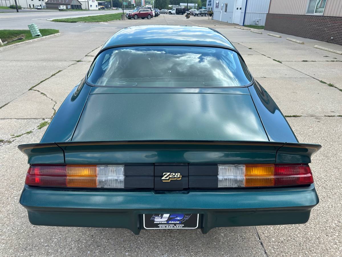 Chevrolet-camaro-1978-4