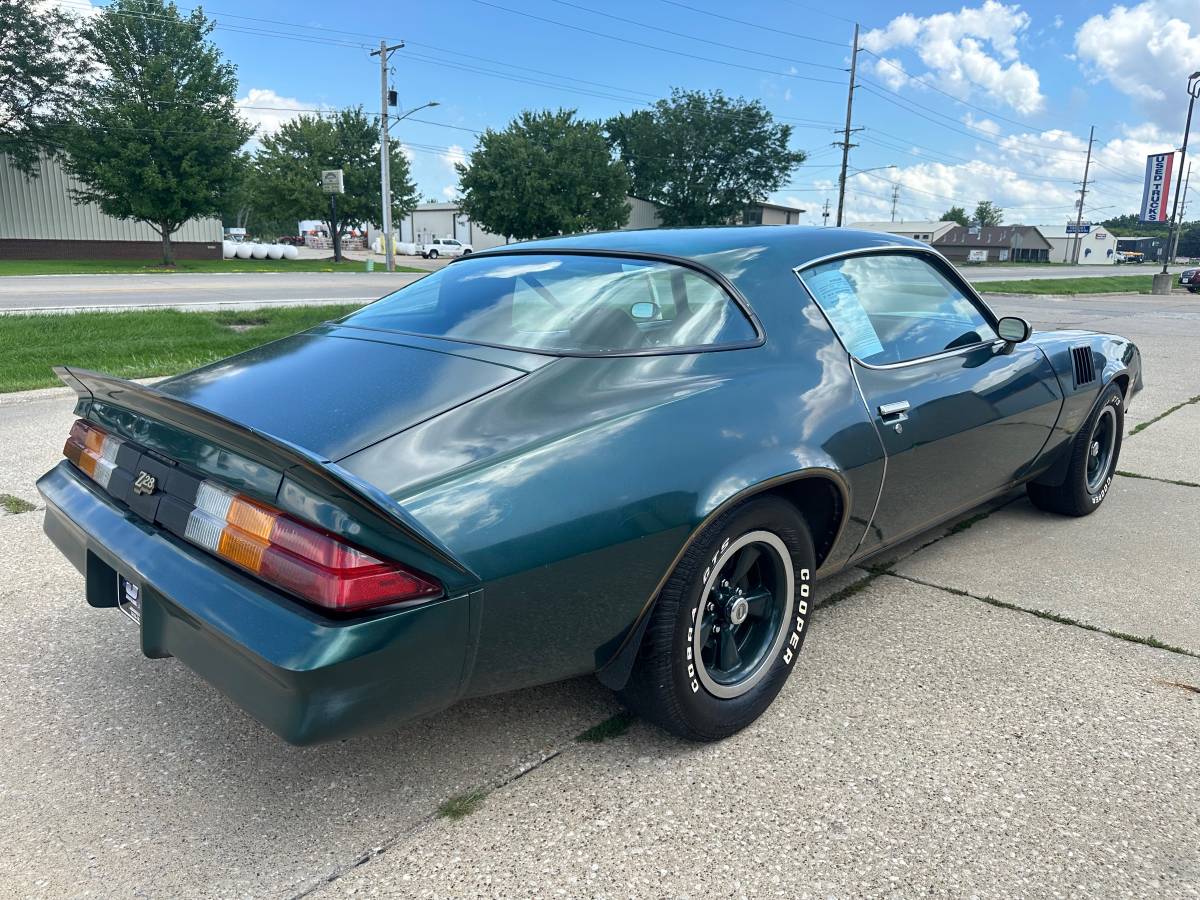 Chevrolet-camaro-1978-5