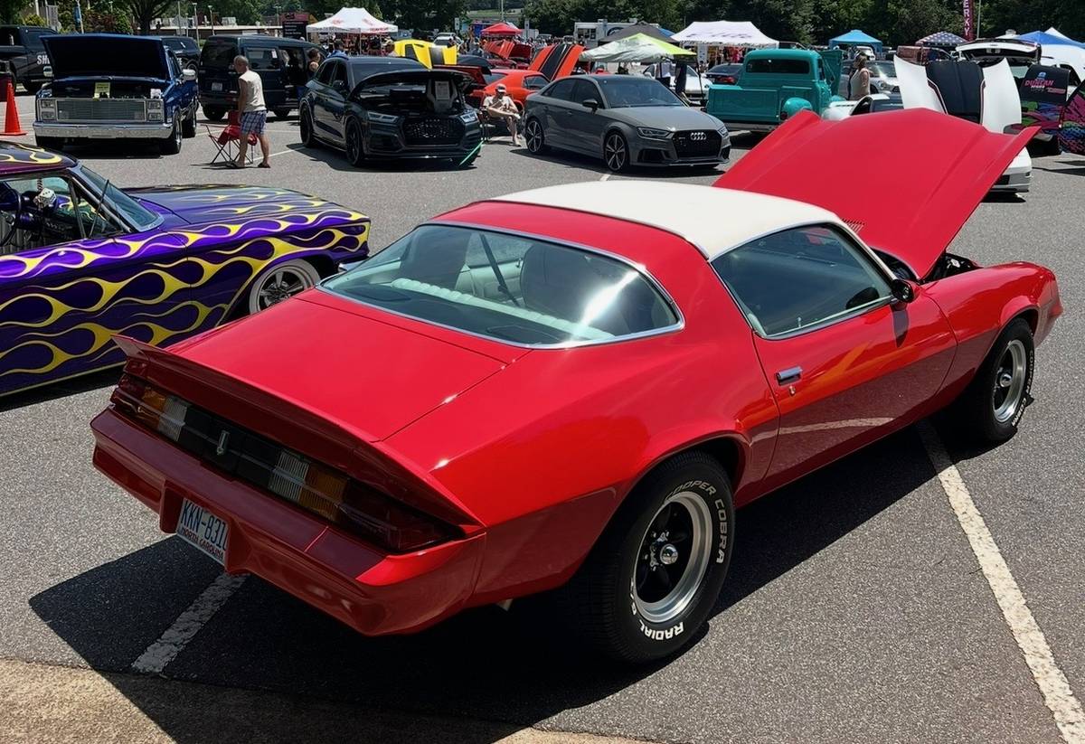Chevrolet-camaro-1978-red-2