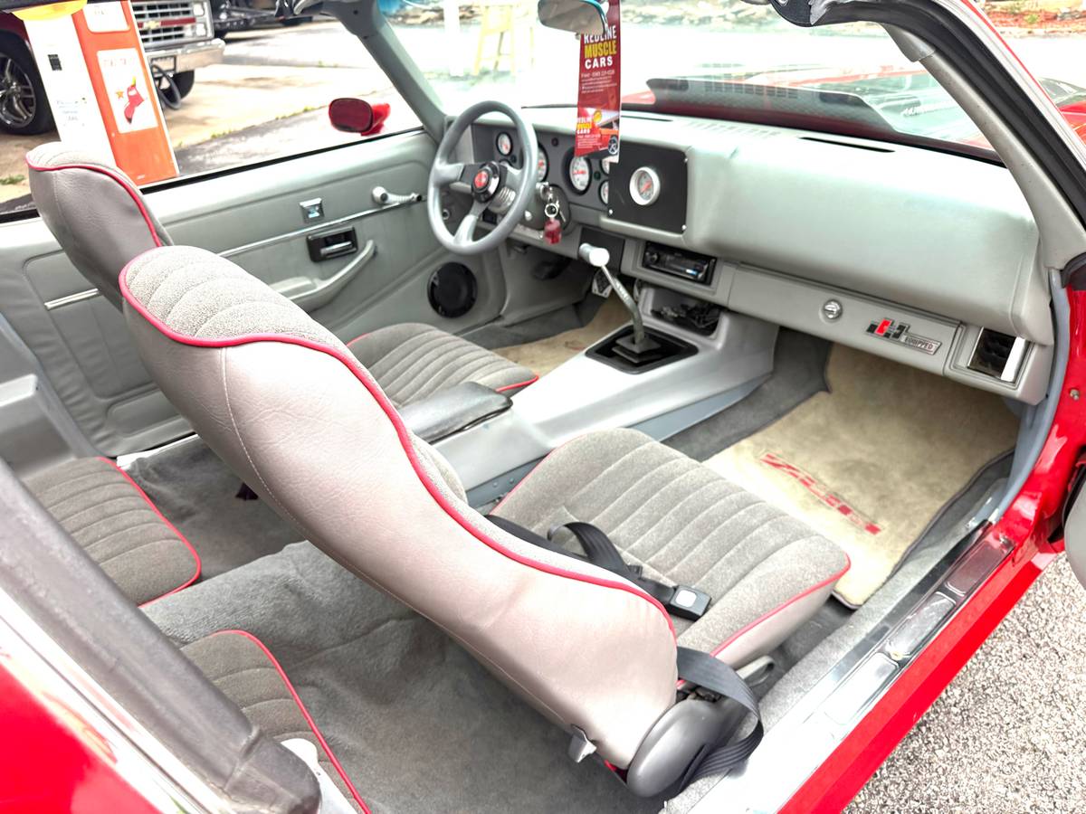 Chevrolet-camaro-1979-red-20