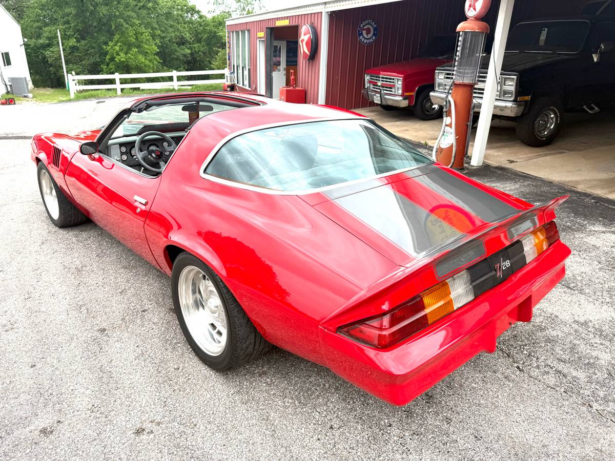 Chevrolet-camaro-1979-red-4