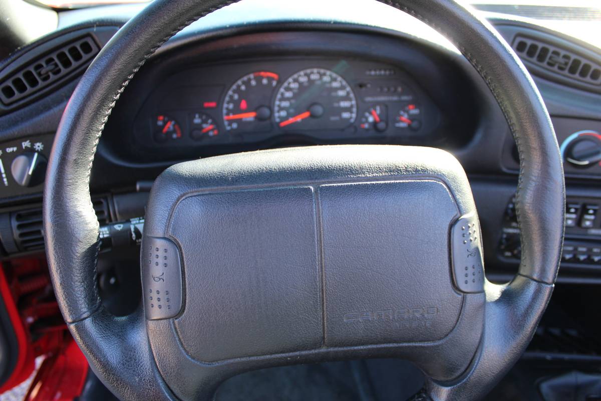 Chevrolet-camaro-sport-coupe-amp-convertible-1995-red-14