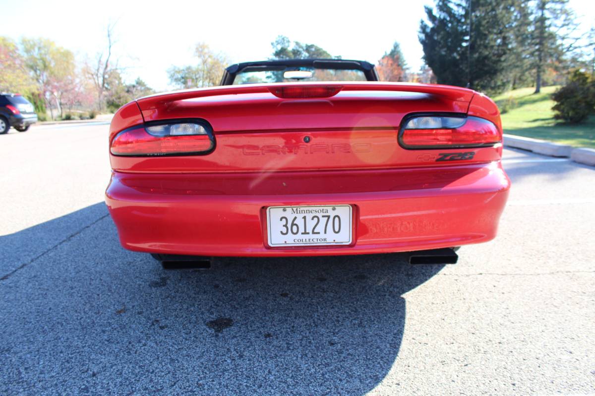 Chevrolet-camaro-sport-coupe-amp-convertible-1995-red-17