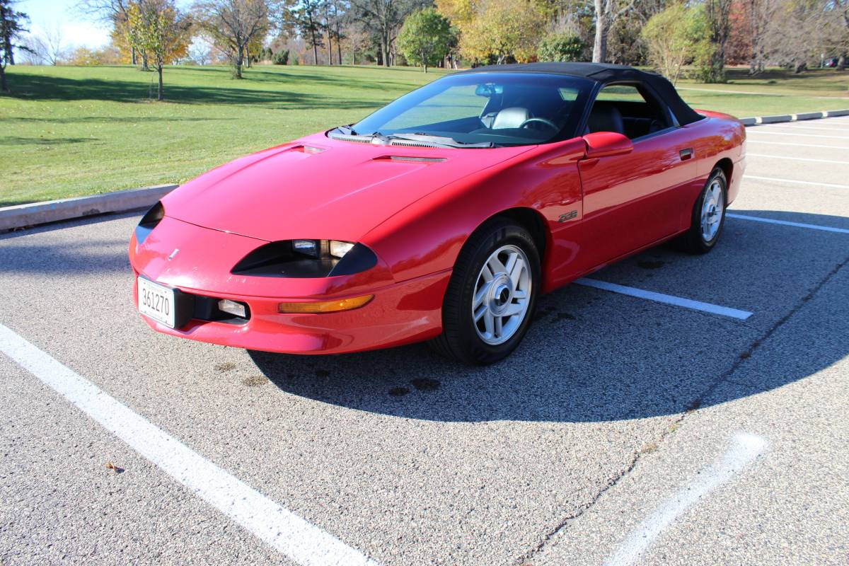 Chevrolet-camaro-sport-coupe-amp-convertible-1995-red-19