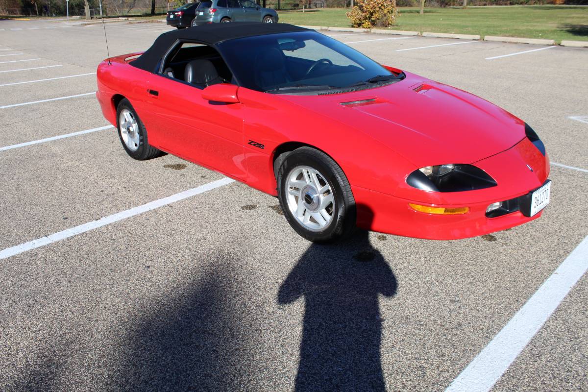 Chevrolet-camaro-sport-coupe-amp-convertible-1995-red-21