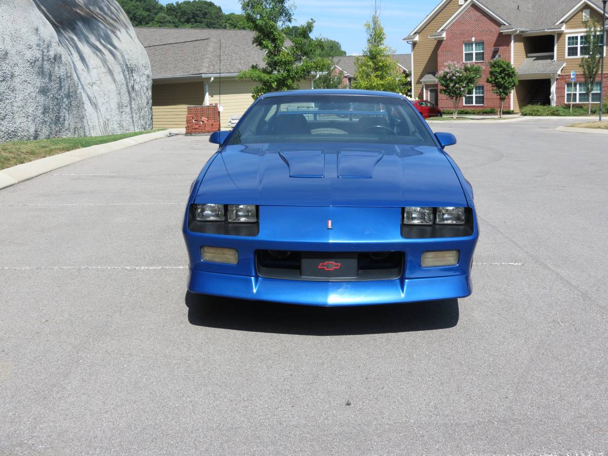 Chevrolet-camaro-z28-1991-blue-1